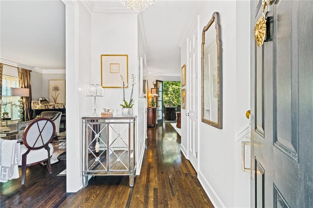 3 bedroom, 3 bathroom, 2,762 sq ft townhouse for sale at 20 Pointe Terrace, Atlanta, GA 30339 — photo 3