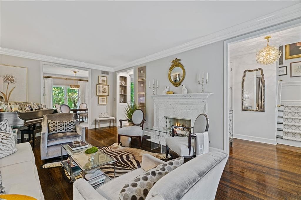 3 bedroom, 3 bathroom, 2,762 sq ft townhouse for sale at 20 Pointe Terrace, Atlanta, GA 30339 — photo 7