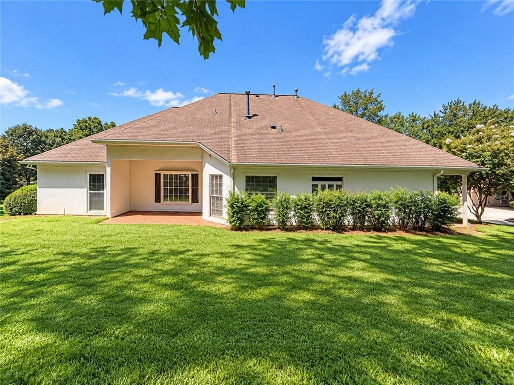 3 bedroom, 2 bathroom, 2,685 sq ft single family residence for sale at 1090 Swan Mill Court, Suwanee, GA 30024 — photo 6