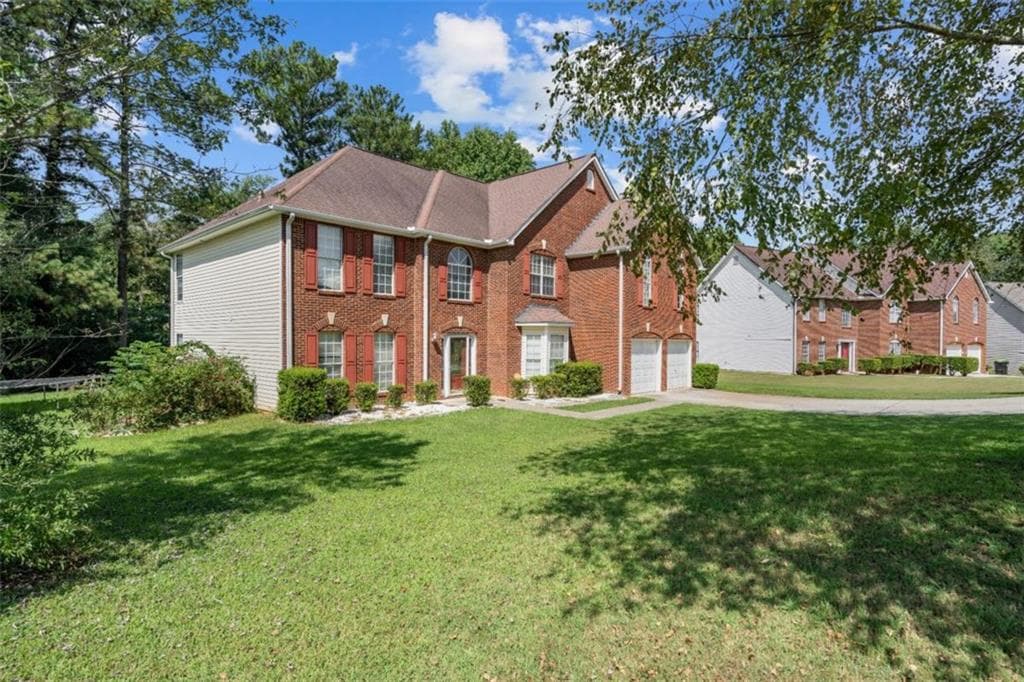 5 bedroom, 3 bathroom, 3,553 sq ft single family residence for sale at 125 Ethan Moor, Jonesboro, GA 30238 — photo 2