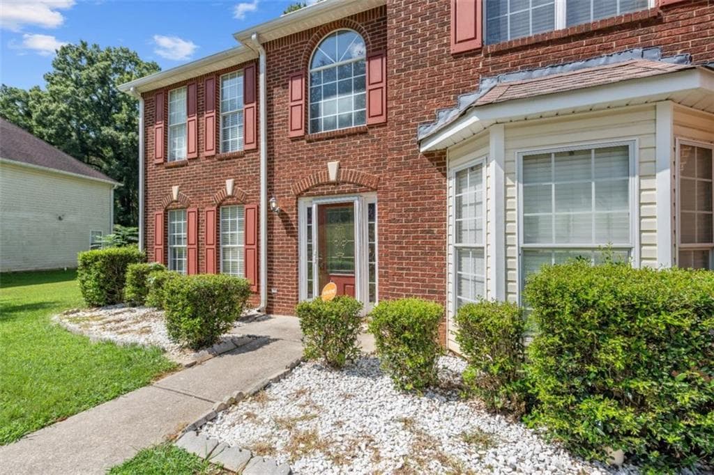 5 bedroom, 3 bathroom, 3,553 sq ft single family residence for sale at 125 Ethan Moor, Jonesboro, GA 30238 — photo 4