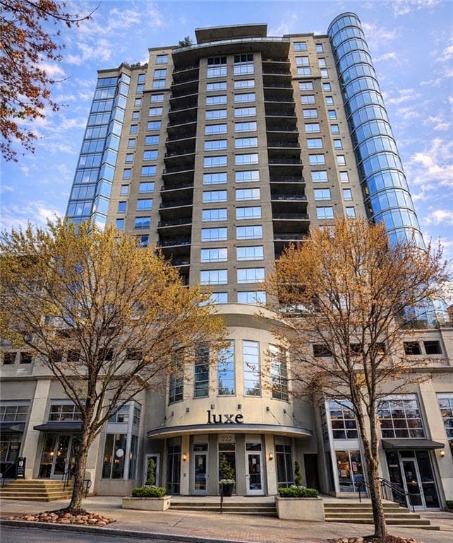 1 bedroom, 1 bathroom, 989 sq ft condominium for sale at 222 12th Street 701, Atlanta, GA 30309 — photo 3