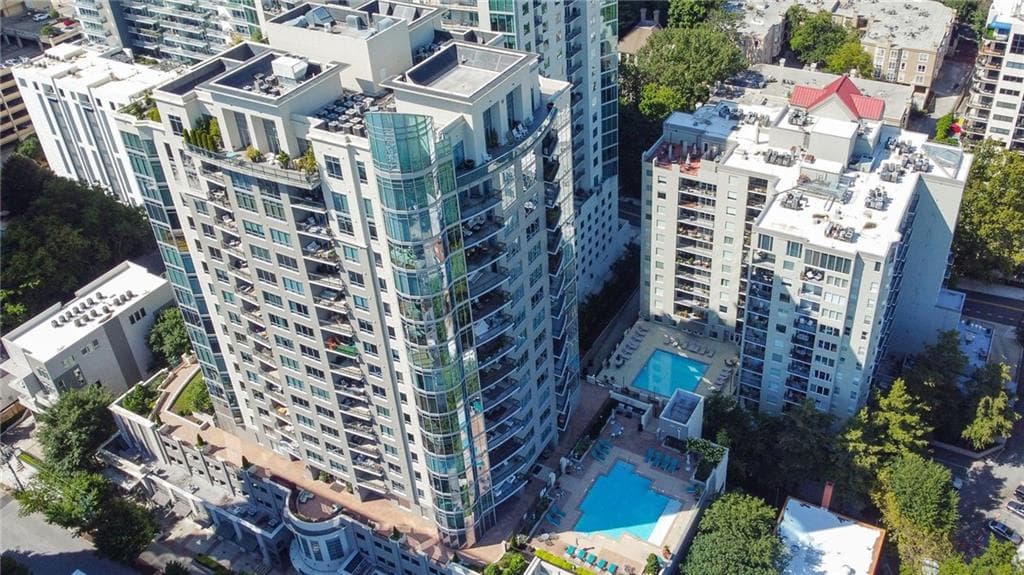 1 bedroom, 1 bathroom, 989 sq ft condominium for sale at 222 12th Street 701, Atlanta, GA 30309 — photo 4