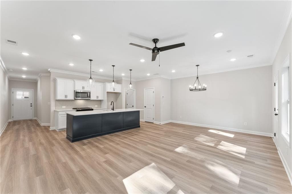 3 bedroom, 3 bathroom, 1,805 sq ft townhouse for sale at 690 Sunstone Lane, Lawrenceville, GA 30043 — photo 9