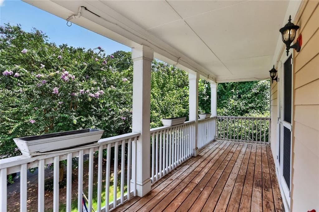 3 bedroom, 3 bathroom, 2,032 sq ft single family residence for sale at 865 SE Fraser Street, Atlanta, GA 30315 — photo 5