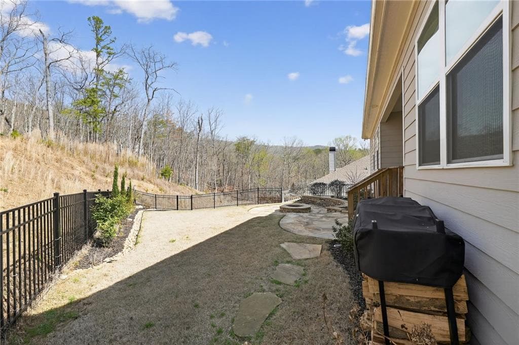 3 bedroom, 2 bathroom, 1,891 sq ft single family residence for sale at 717 Broken Arrow, Waleska, GA 30183 — photo 5