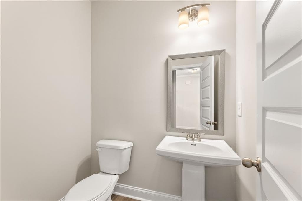 5 bedroom, 4 bathroom single family residence for sale at 1376 Sunny Valley Lane, Braselton, GA 30517 — photo 4