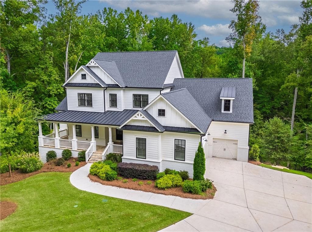 4 bedroom, 4 bathroom, 4,227 sq ft single family residence for sale at 15850 Burdette Court, Milton, GA 30004 — photo 2