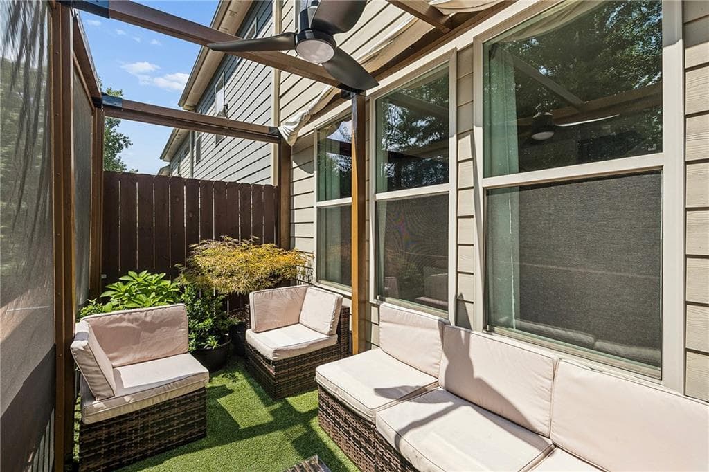 4 bedroom, 4 bathroom, 2,407 sq ft townhouse under contract at 1339 Rosen Road, Atlanta, GA 30319 — photo 2
