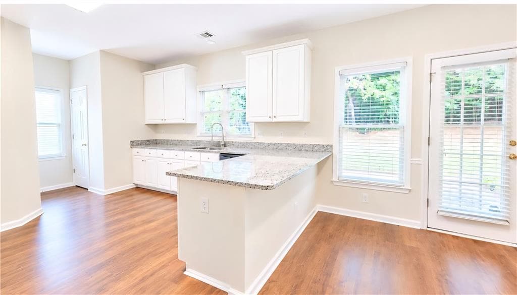 5 bedroom, 3 bathroom, 3,040 sq ft single family residence for rent at 11305 Havenwood Drive, Duluth, GA 30097 for $3,100 a month — photo 3