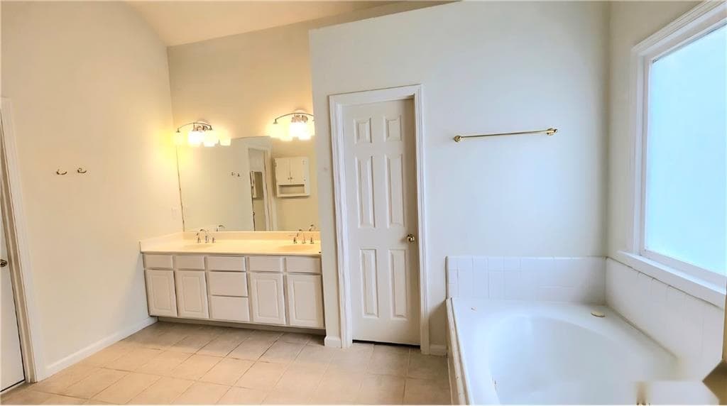 5 bedroom, 3 bathroom, 3,040 sq ft single family residence for rent at 11305 Havenwood Drive, Duluth, GA 30097 for $3,100 a month — photo 10