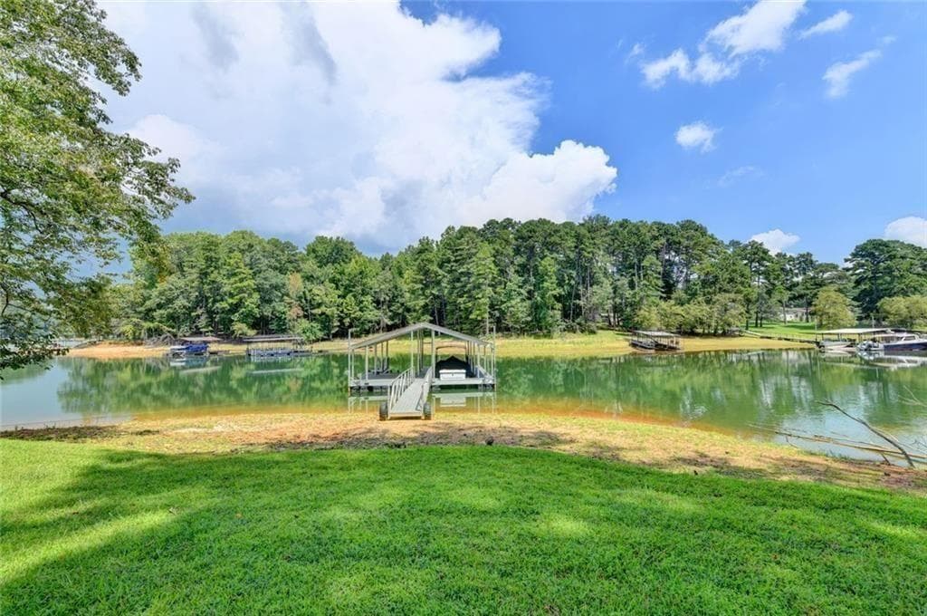 4 bedroom, 2 bathroom, 1,987 sq ft single family residence for sale at 7470 Fields Drive, Cumming, GA 30041 — photo 5