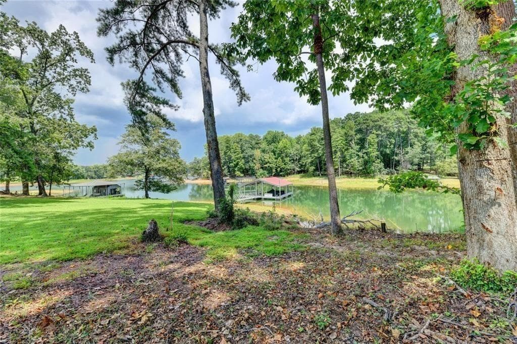 4 bedroom, 2 bathroom, 1,987 sq ft single family residence for sale at 7470 Fields Drive, Cumming, GA 30041 — photo 6
