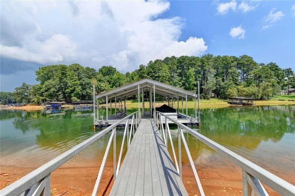 4 bedroom, 2 bathroom, 1,987 sq ft single family residence for sale at 7470 Fields Drive, Cumming, GA 30041 — photo 9