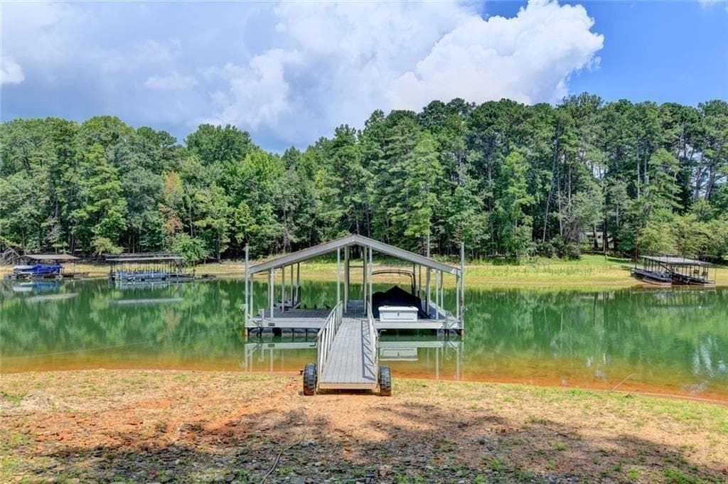 4 bedroom, 2 bathroom, 1,987 sq ft single family residence for sale at 7470 Fields Drive, Cumming, GA 30041 — photo 10