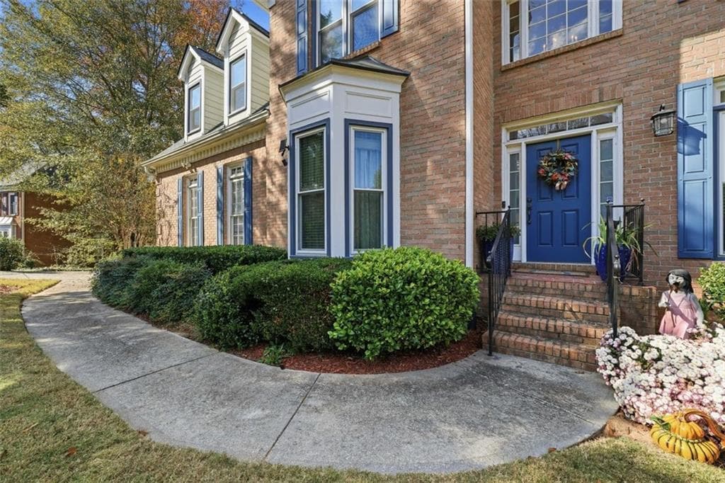 5 bedroom, 3 bathroom, 3,057 sq ft single family residence for sale at 1535 Timberline Trace, Snellville, GA 30078 — photo 3