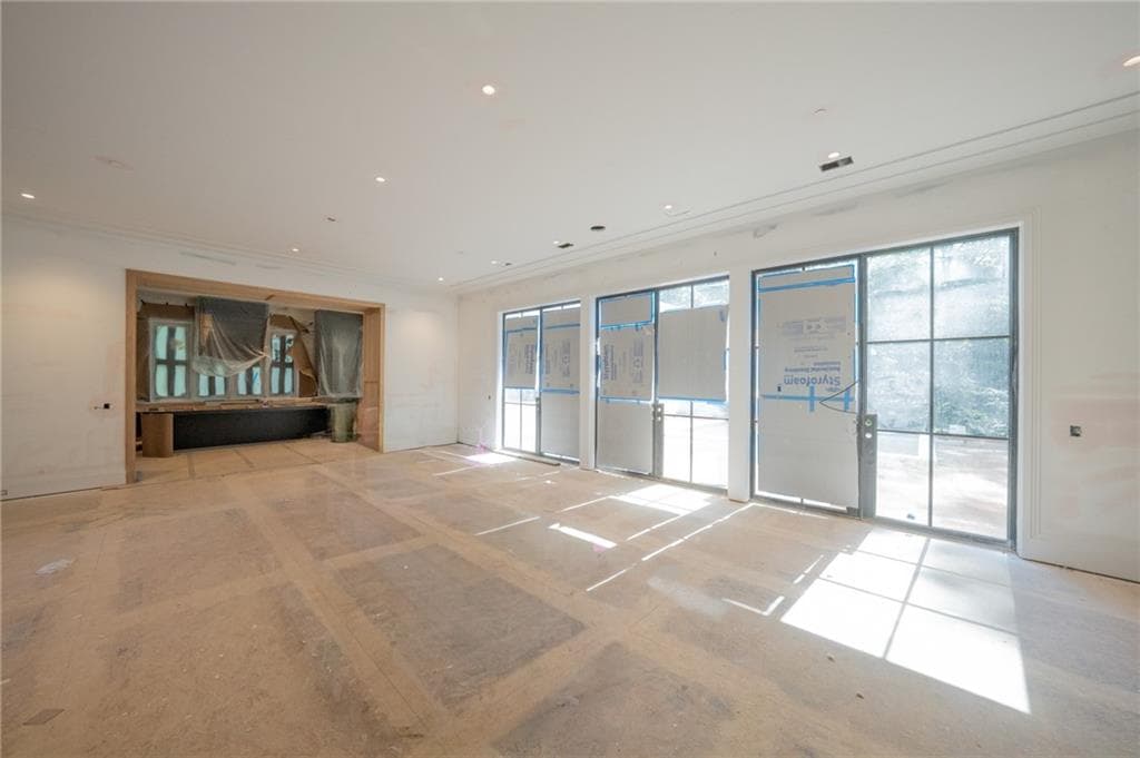 5 bedroom, 8 bathroom, 5,929 sq ft single family residence for sale at 140 Reed Way, Fayetteville, GA 30214 — photo 4