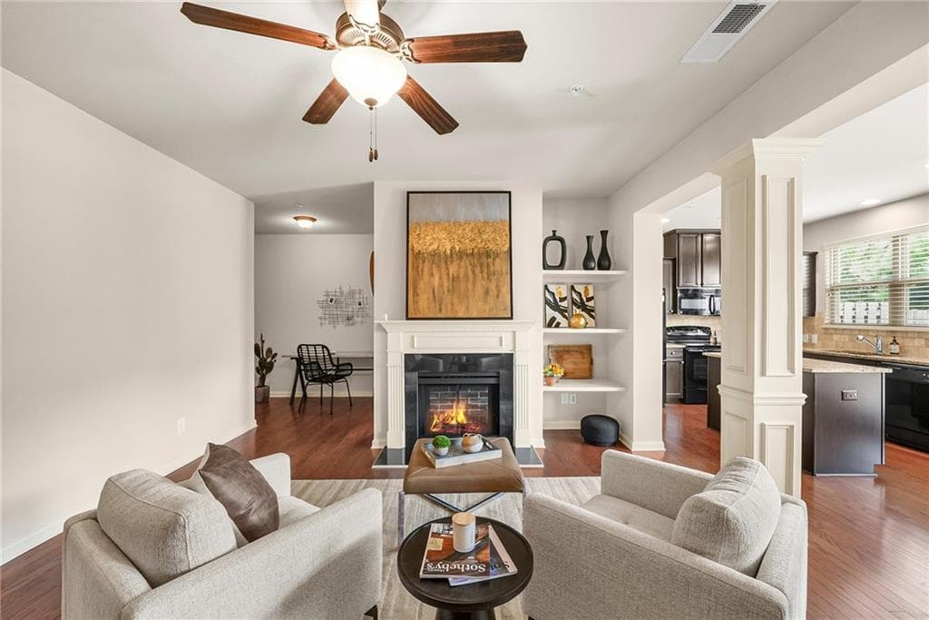 3 bedroom, 3 bathroom, 1,974 sq ft townhouse for sale at 6595 Story Circle, Norcross, GA 30093 — photo 3