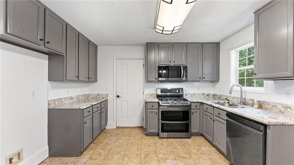 4 bedroom, 3 bathroom, 1,698 sq ft single family residence for sale at 32 Maddox Road, Acworth, GA 30102 — photo 7