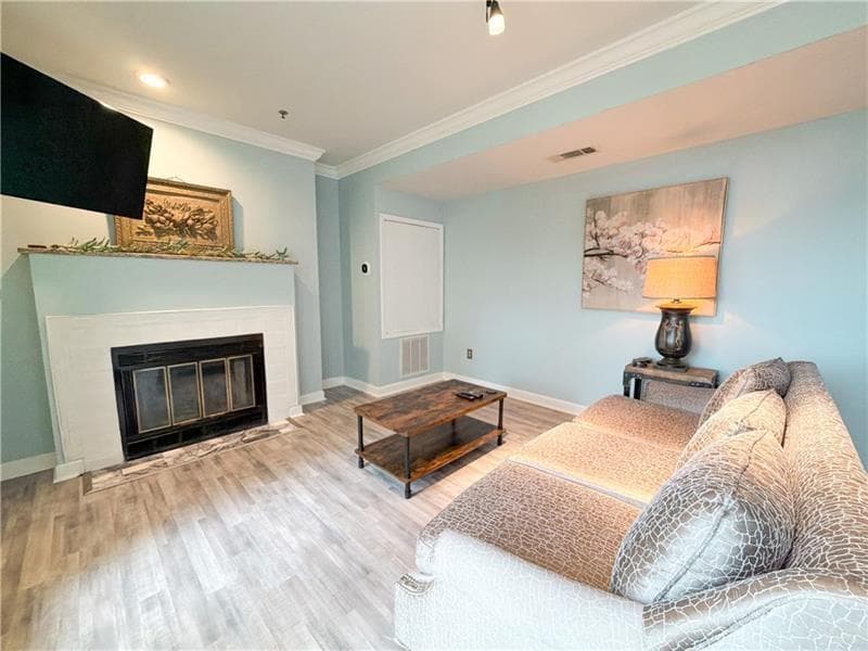 1 bedroom, 1 bathroom, 854 sq ft condominium for sale at 2161 Peachtree Road 708, Atlanta, GA 30309 — photo 7