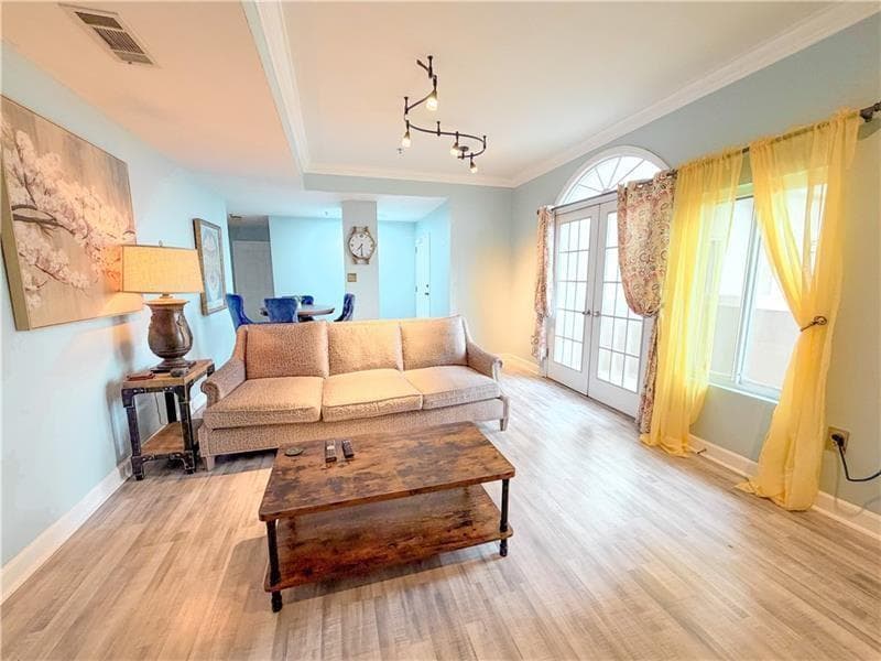 1 bedroom, 1 bathroom, 854 sq ft condominium for sale at 2161 Peachtree Road 708, Atlanta, GA 30309 — photo 8
