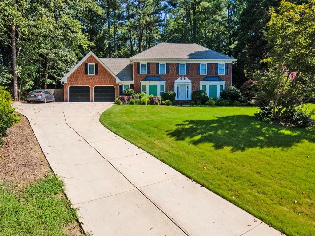 4 bedroom, 6 bathroom, 2,882 sq ft single family residence for sale at 415 Spindle Court, Sandy Springs, GA 30350 — photo 3
