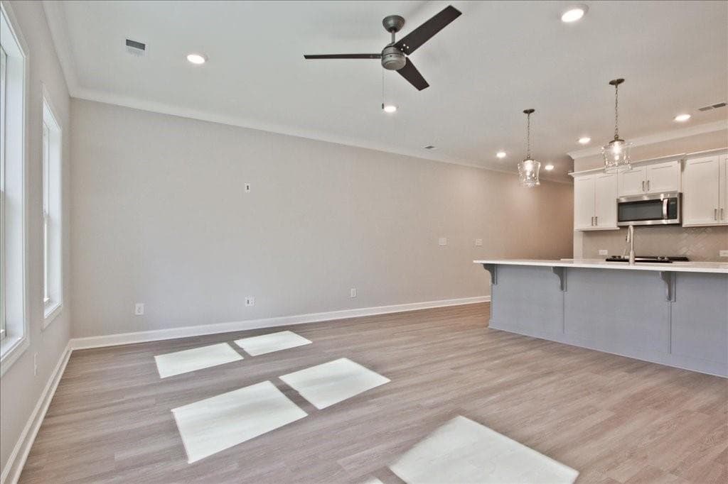 3 bedroom, 3 bathroom, 1,805 sq ft townhouse for sale at 692 Sunstone Lane, Lawrenceville, GA 30043 — photo 8