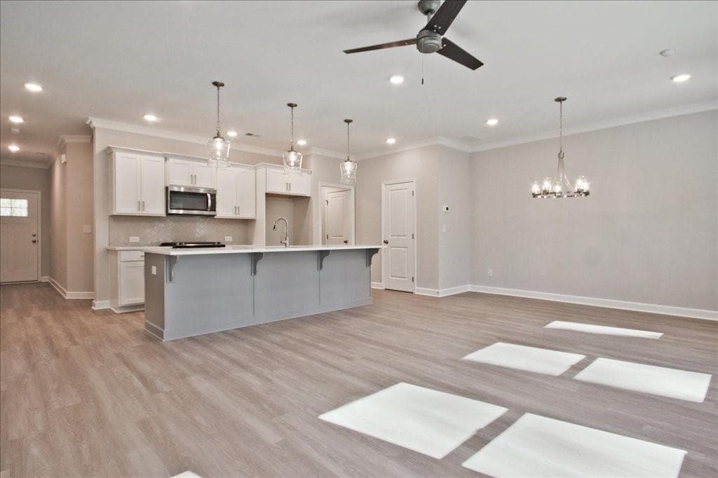 3 bedroom, 3 bathroom, 1,805 sq ft townhouse for sale at 692 Sunstone Lane, Lawrenceville, GA 30043 — photo 9