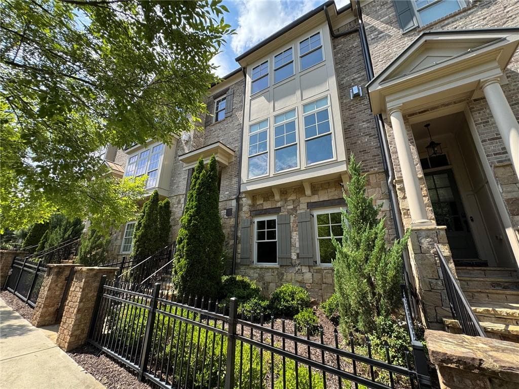 3 bedroom, 4 bathroom, 3,200 sq ft townhouse for rent at 1130 Cordia Avenue 38, Atlanta, GA 30318 for $3,950 a month — photo 2