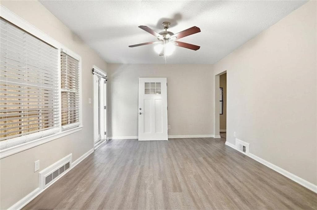 4 bedroom, 1 bathroom, 1,092 sq ft single family residence for sale at 4267 Lamar Street, Decatur, GA 30035 — photo 10