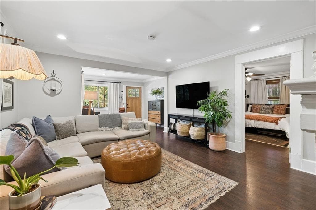 2 bedroom, 2 bathroom, 1,474 sq ft single family residence for sale at 2152 Forrest Place, Atlanta, GA 30318 — photo 7