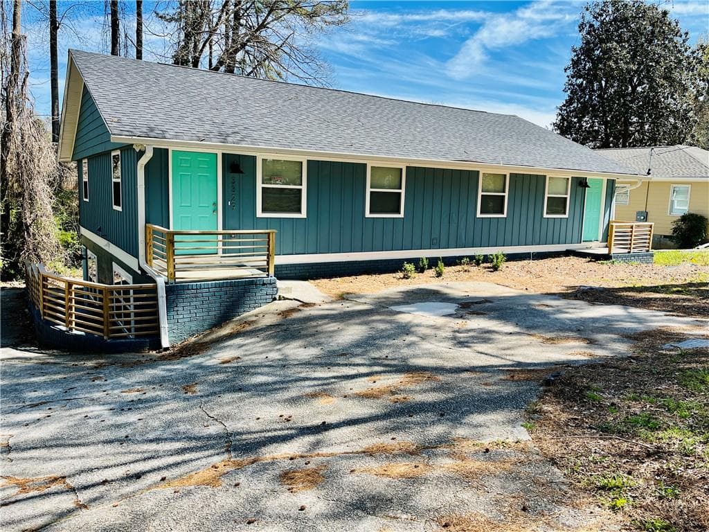 4 bedroom, 2 bathroom, 1,500 sq ft duplex for rent at 3329 BURKE Drive UPPER, Atlanta, GA 30341 for $2,600 a month — photo 1 of 18