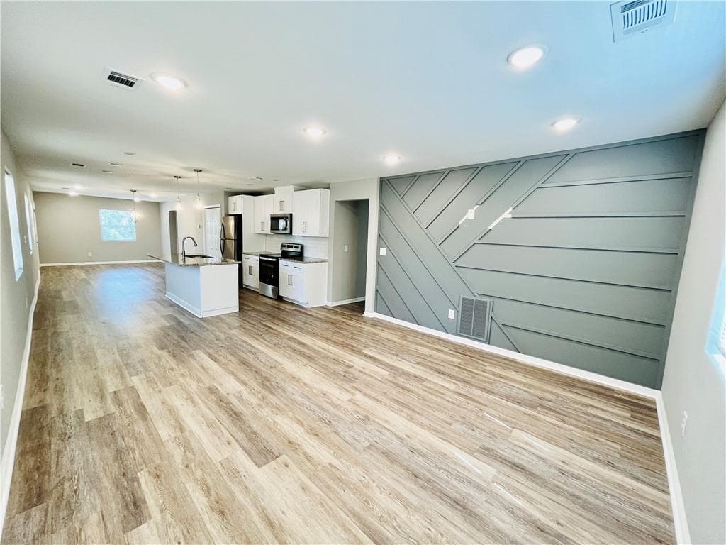 4 bedroom, 2 bathroom, 1,500 sq ft duplex for rent at 3329 BURKE Drive UPPER, Atlanta, GA 30341 for $2,600 a month — photo 3
