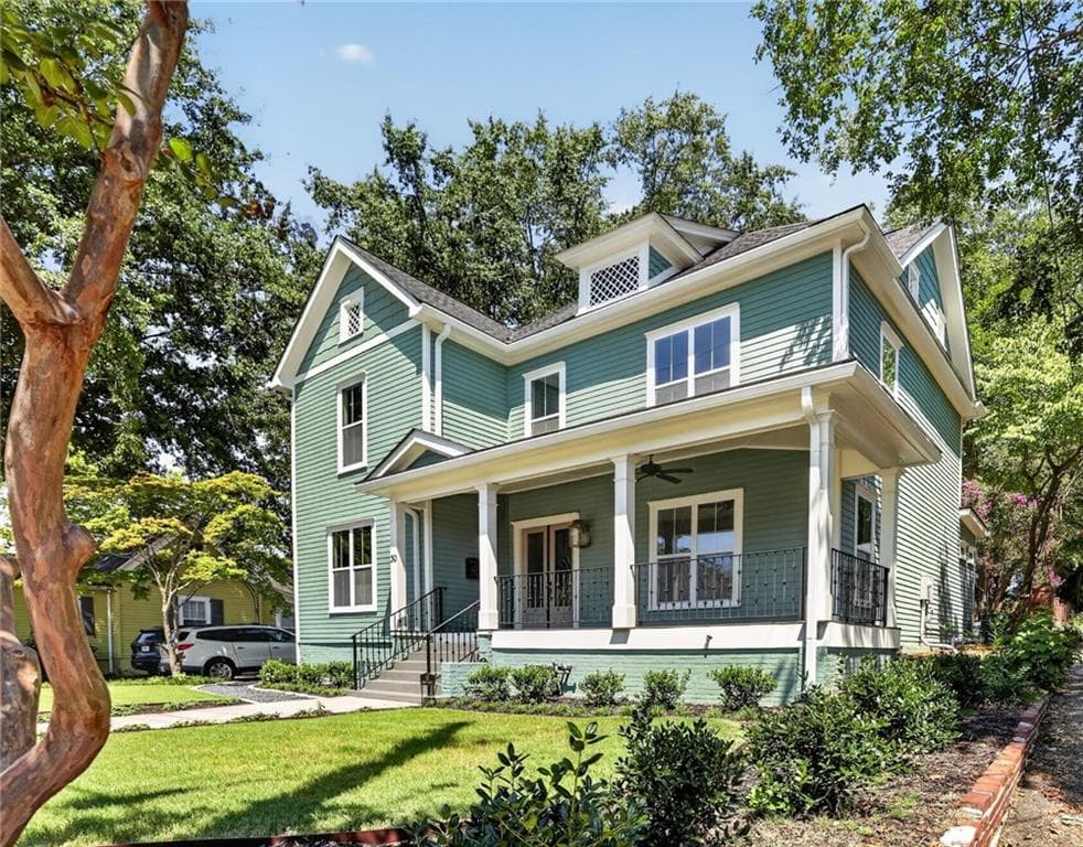 5 bedroom, 4 bathroom, 3,000 sq ft single family residence for sale at 30 Sessions Street, Marietta, GA 30060 — photo 2