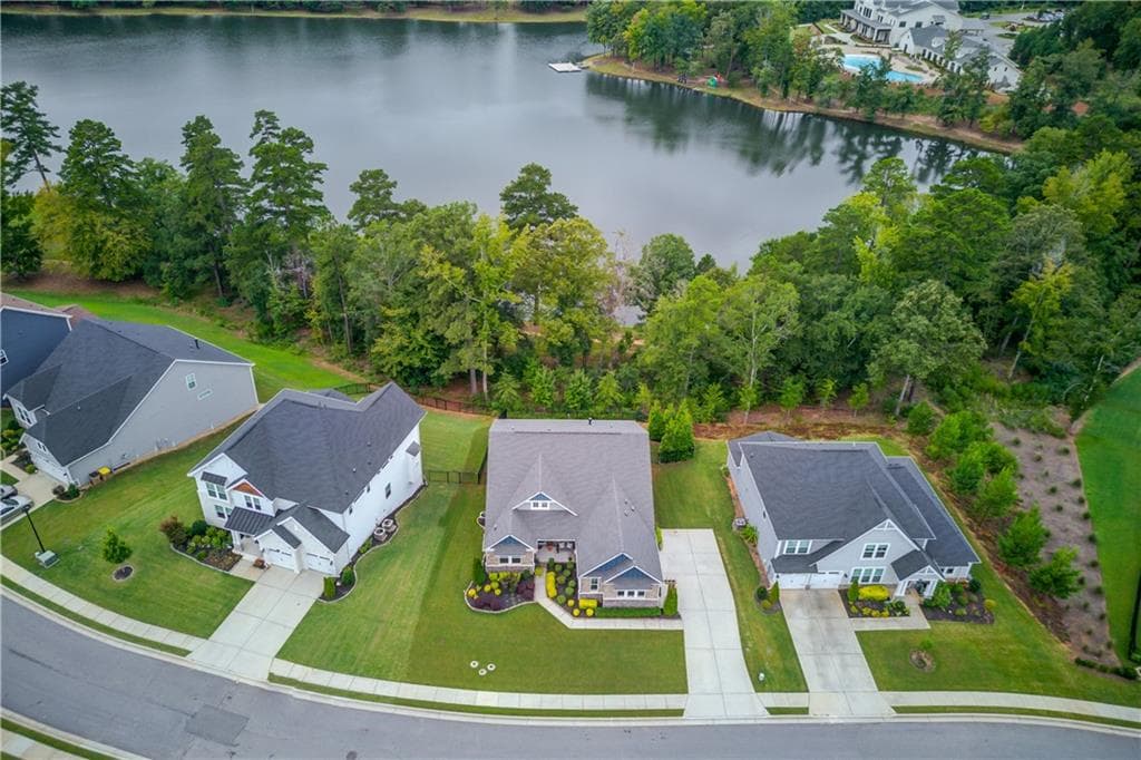 4 bedroom, 3 bathroom, 2,224 sq ft single family residence for sale at 464 Michigan Circle, Hoschton, GA 30548 — photo 8