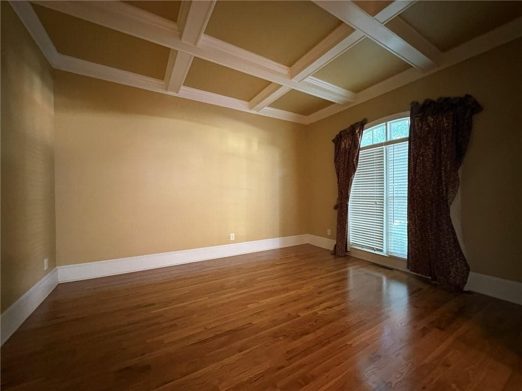 7 bedroom, 6 bathroom, 3,470 sq ft single family residence for rent at 5930 Abbotts Run Trail, Duluth, GA 30097 for $3,300 a month — photo 2
