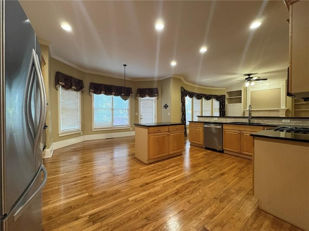 7 bedroom, 6 bathroom, 3,470 sq ft single family residence for rent at 5930 Abbotts Run Trail, Duluth, GA 30097 for $3,300 a month — photo 4