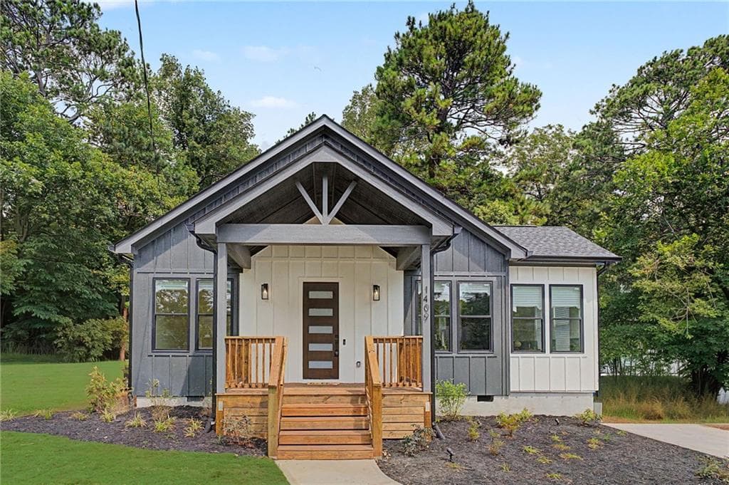 3 bedroom, 2 bathroom, 1,600 sq ft single family residence for sale at 1409 Mims Street, Atlanta, GA 30314