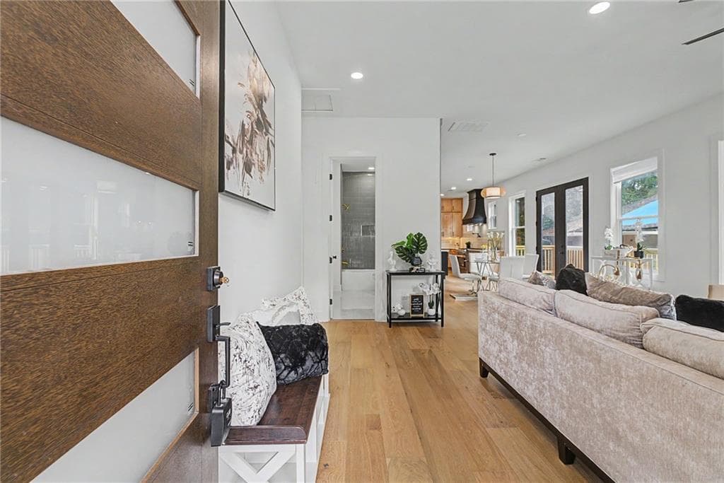 3 bedroom, 2 bathroom, 1,600 sq ft single family residence for sale at 1409 Mims Street, Atlanta, GA 30314 — photo 3
