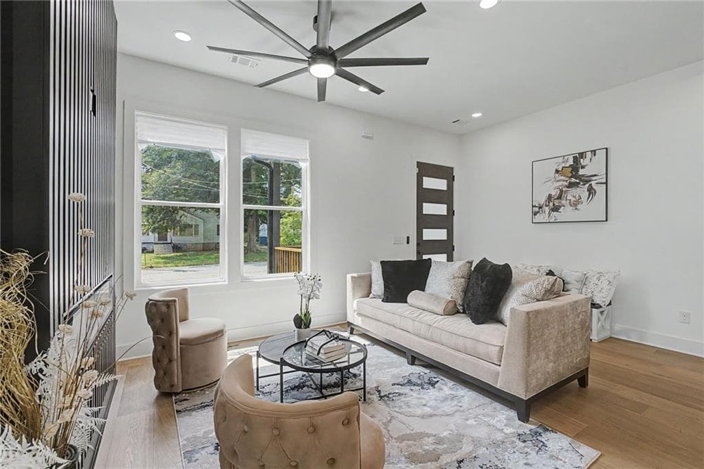 3 bedroom, 2 bathroom, 1,600 sq ft single family residence for sale at 1409 Mims Street, Atlanta, GA 30314 — photo 4