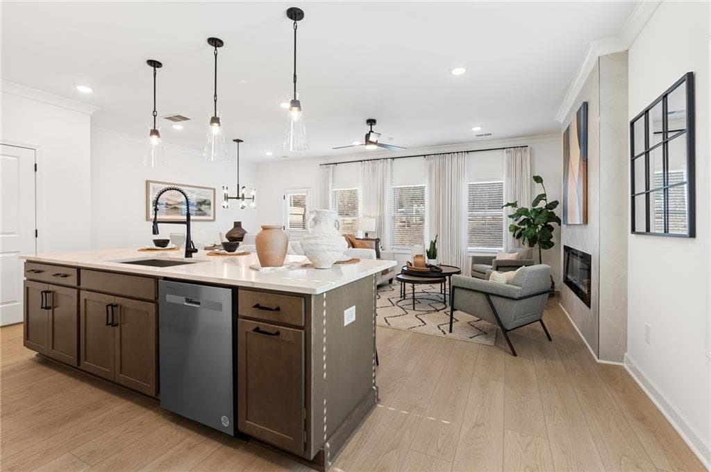 3 bedroom, 3 bathroom, 1,805 sq ft townhouse for sale at 694 Sunstone Lane, Lawrenceville, GA 30043 — photo 6