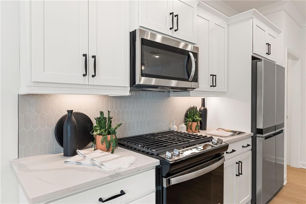3 bedroom, 3 bathroom, 1,805 sq ft townhouse for sale at 694 Sunstone Lane, Lawrenceville, GA 30043 — photo 7
