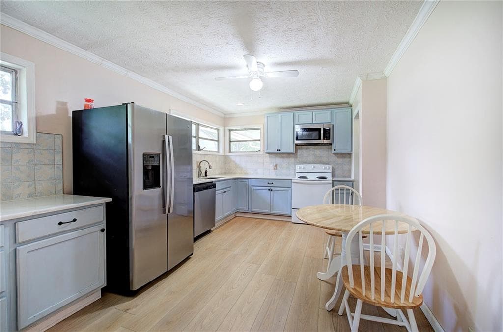 2 bedroom, 1 bathroom, 1,203 sq ft single family residence for rent at 113 Burton Drive, Calhoun, GA 30701 for $1,200 a month — photo 6