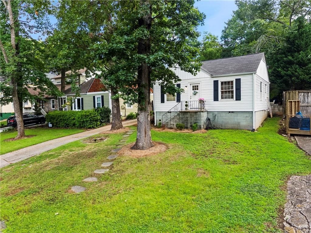 2 bedroom, 1 bathroom, 784 sq ft single family residence for sale at 1467 Hawthorne Avenue, Atlanta, GA 30309 — photo 2