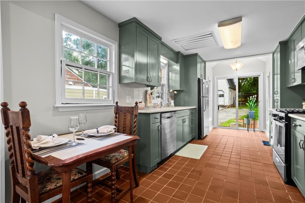 2 bedroom, 1 bathroom, 784 sq ft single family residence for sale at 1467 Hawthorne Avenue, Atlanta, GA 30309 — photo 7