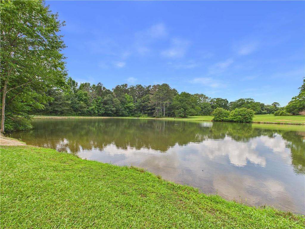 3 bedroom, 3 bathroom, 1,419 sq ft single family residence for sale at 3784 Braswell Circle, Austell, GA 30106 — photo 9
