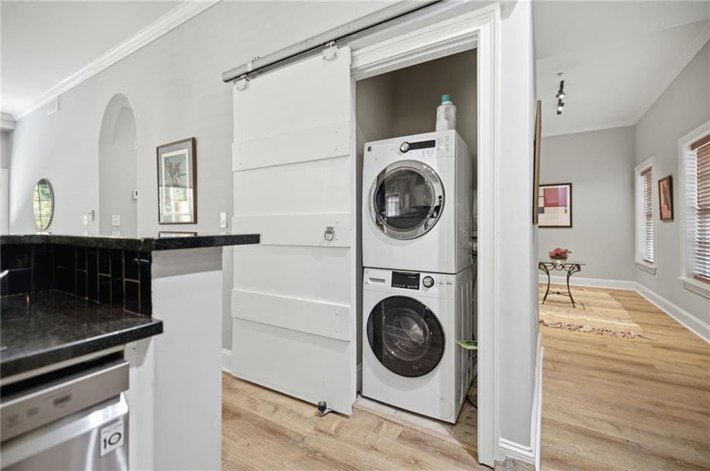2 bedroom, 2 bathroom, 1,082 sq ft condominium for sale at 1635 Briarcliff Road 4, Atlanta, GA 30306 — photo 5