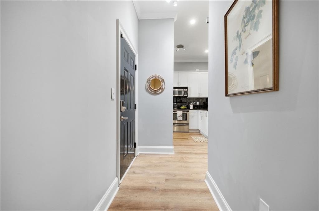 2 bedroom, 2 bathroom, 1,082 sq ft condominium for sale at 1635 Briarcliff Road 4, Atlanta, GA 30306 — photo 6