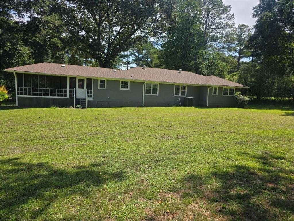 4 bedroom, 3 bathroom, 1,919 sq ft single family residence for sale at 7379 Dexter Drive, Riverdale, GA 30296 — photo 5
