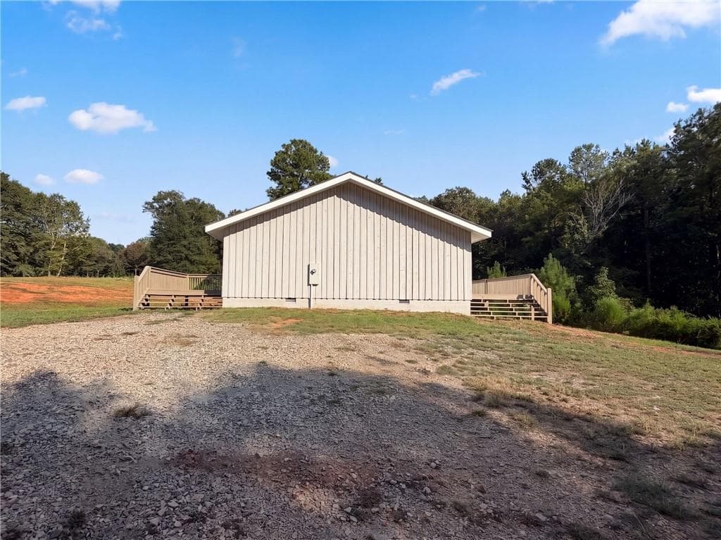 3 bedroom, 2 bathroom, 1,312 sq ft single family residence for sale at 204 Jim Grizzle Road, Royston, GA 30662 — photo 5
